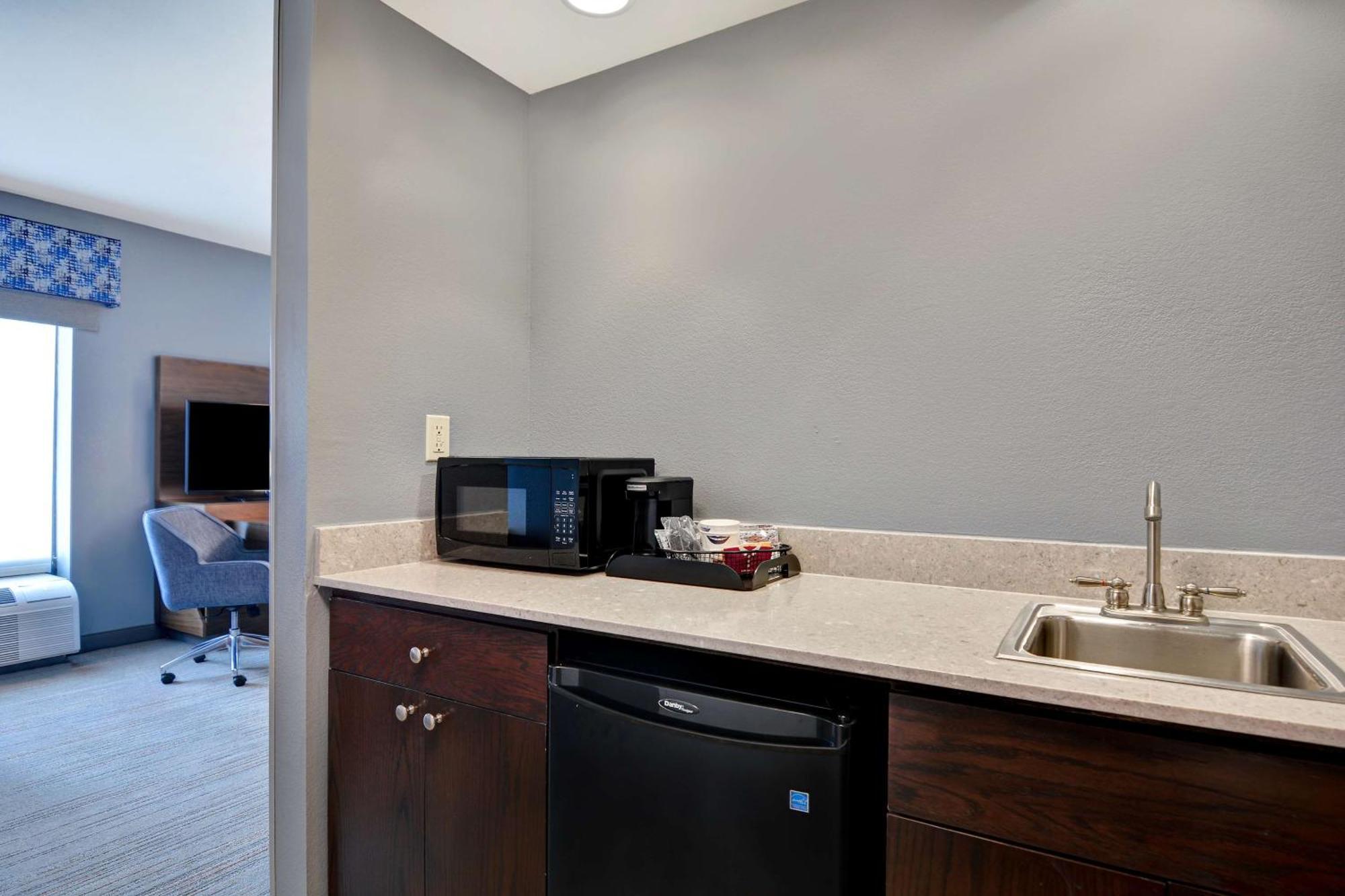 Hampton Inn & Suites Clearwater St Petersburg Ulmerton Road Fl Екстер'єр фото